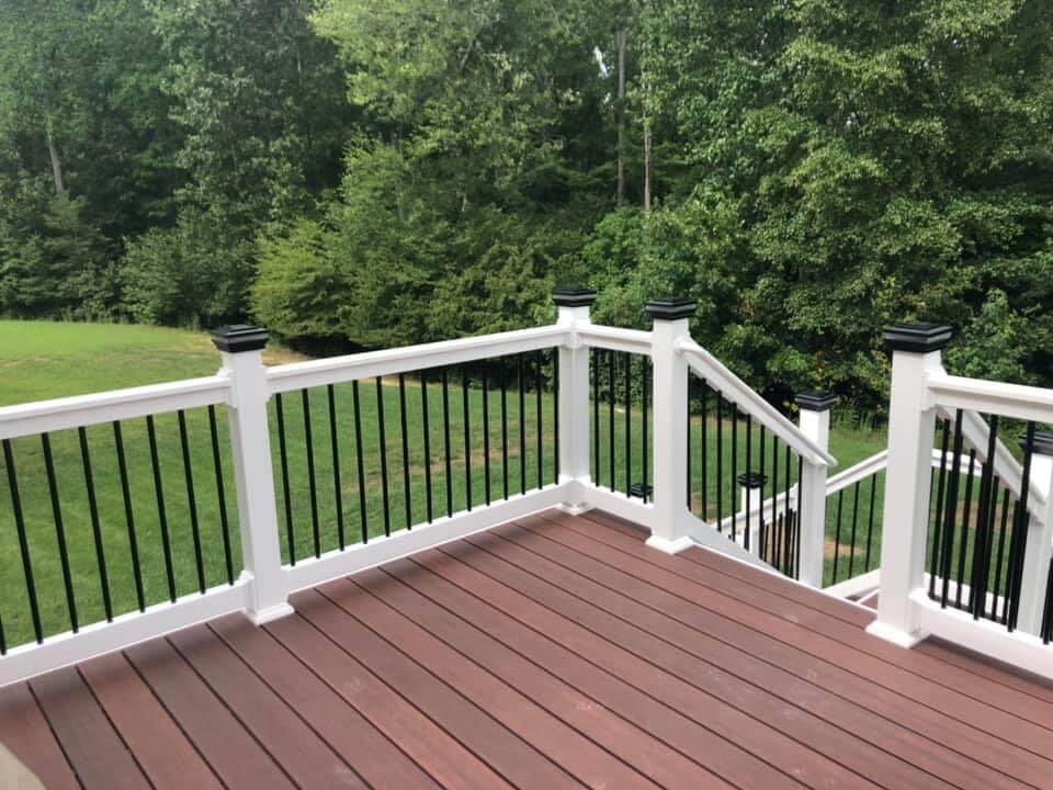 New Composite Deck and Screened-in Porch in Waldorf, MD